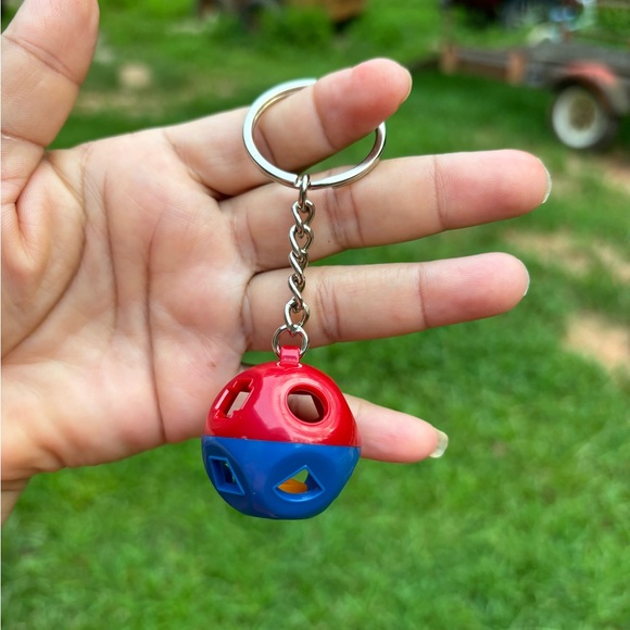 TUPPERWARE KEYCHAINS (3 PIECES SET) - Picture 9 of 9